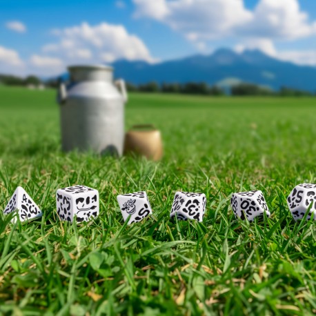 Q Workshop - Cow: MOOzilla 7pc RPG Dice Set