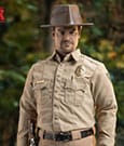 Stranger Things Actionfigur 1/6 Jim Hopper (Season 1) 32 cm