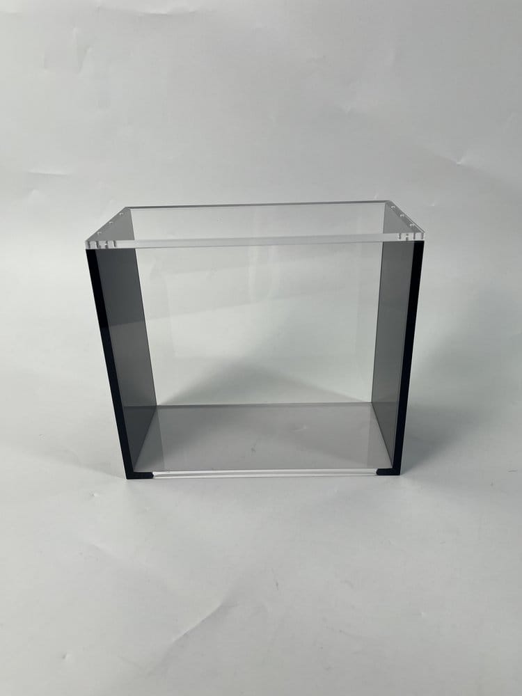 Evoretro Magnetische Acryl Display Case für ETB mit farbigen Seiten - Schwarz