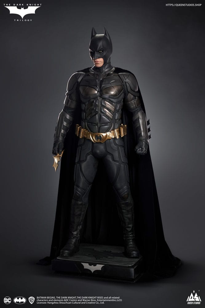 The Dark Knight Life-Size Statue Batman Premium Edition 207 cm