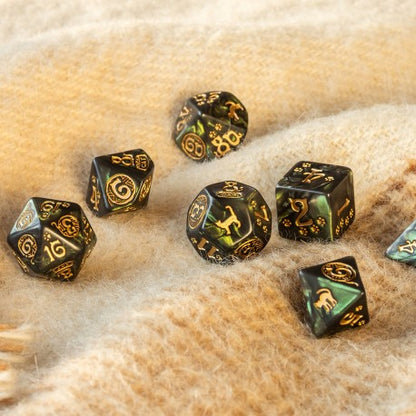 Q Workshop - CATS: Pixel 7pc RPG Dice Set