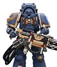 Warhammer 40,000: Space Marine 2 Actionfigur Ultramarines Heavy Artificer Armor with Relic Multi-Melta 13 cm