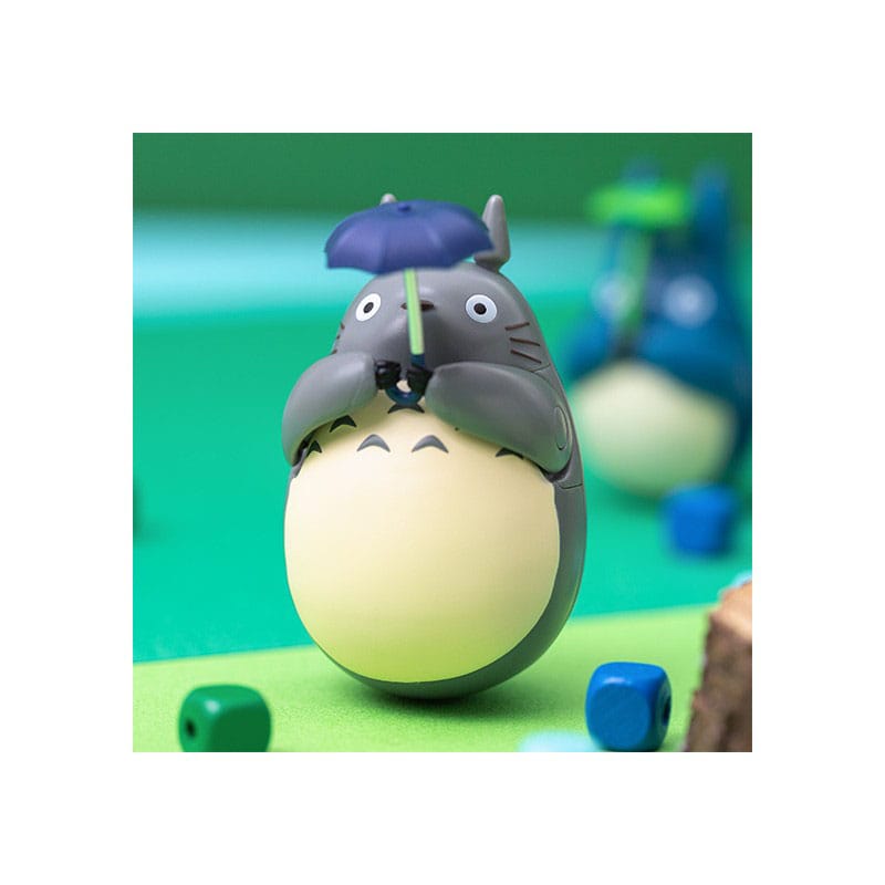 Mein Nachbar Totoro Figur mit rundem Boden Big Totoro with leaf 7 cm