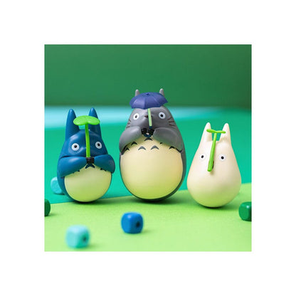 Mein Nachbar Totoro Figur mit rundem Boden Small Totoro with leaf 5 cm