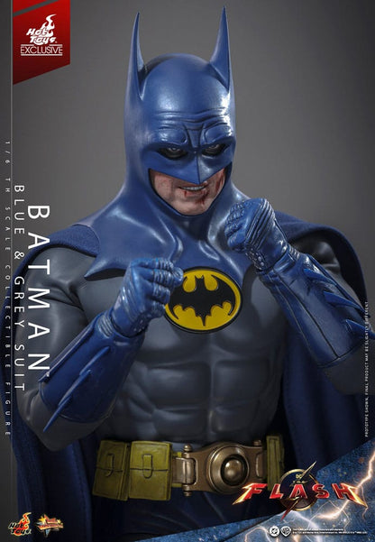 The Flash Movie Masterpiece Actionfigur 1/6 Batman (Blue & Grey Suit) Limited Edition Hot Toys Exclusive 30 cm