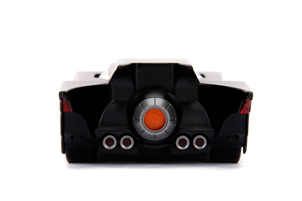 Batman Animated Series Metals Diecast Modell 1/24 Batmobile mit Figur