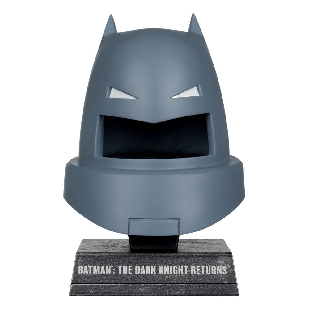 Batman DC Direct Mini-Replik 1/3 Gepanzerte Batman Maske (Dark Knight Returns) 18 cm