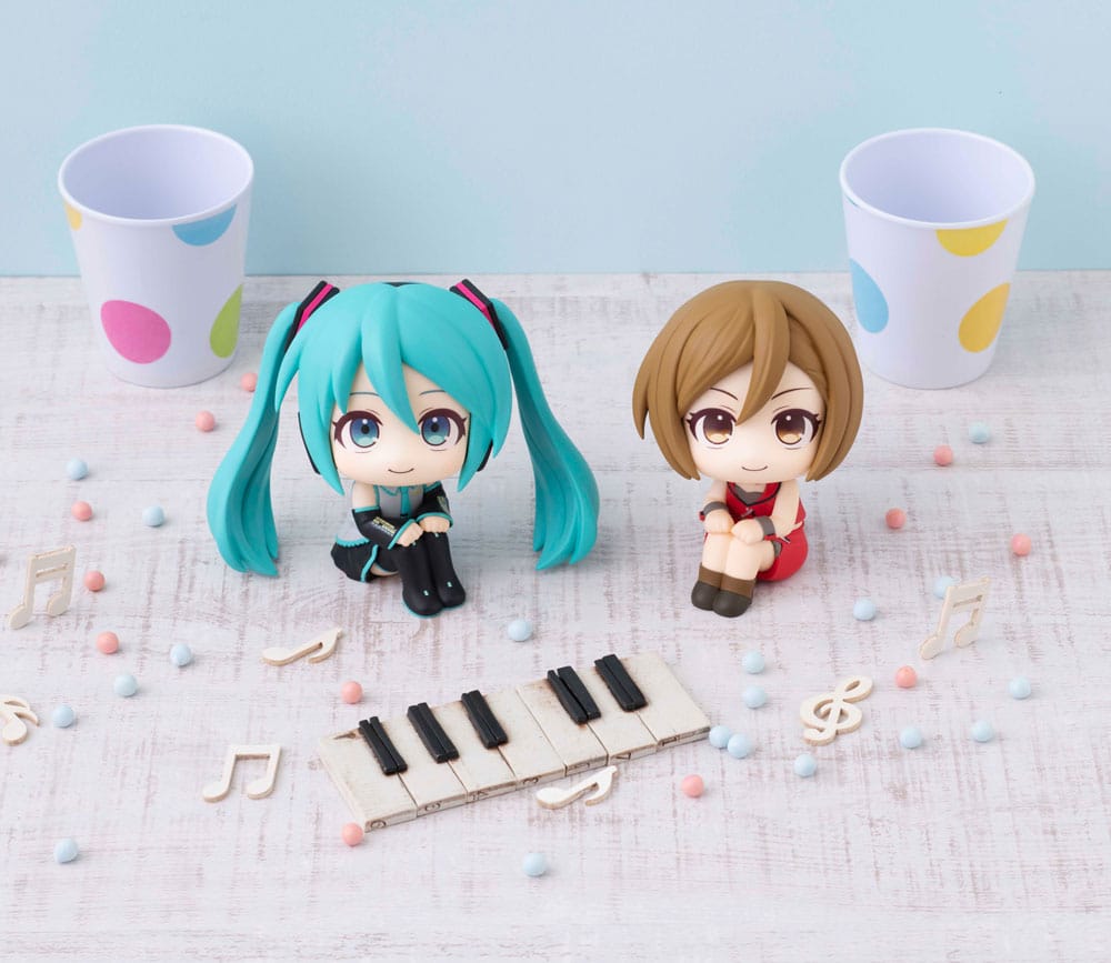 Character Vocal Series Look Up PVC Statue Hatsune Miku & Meiko Set (with gift) 11 cm