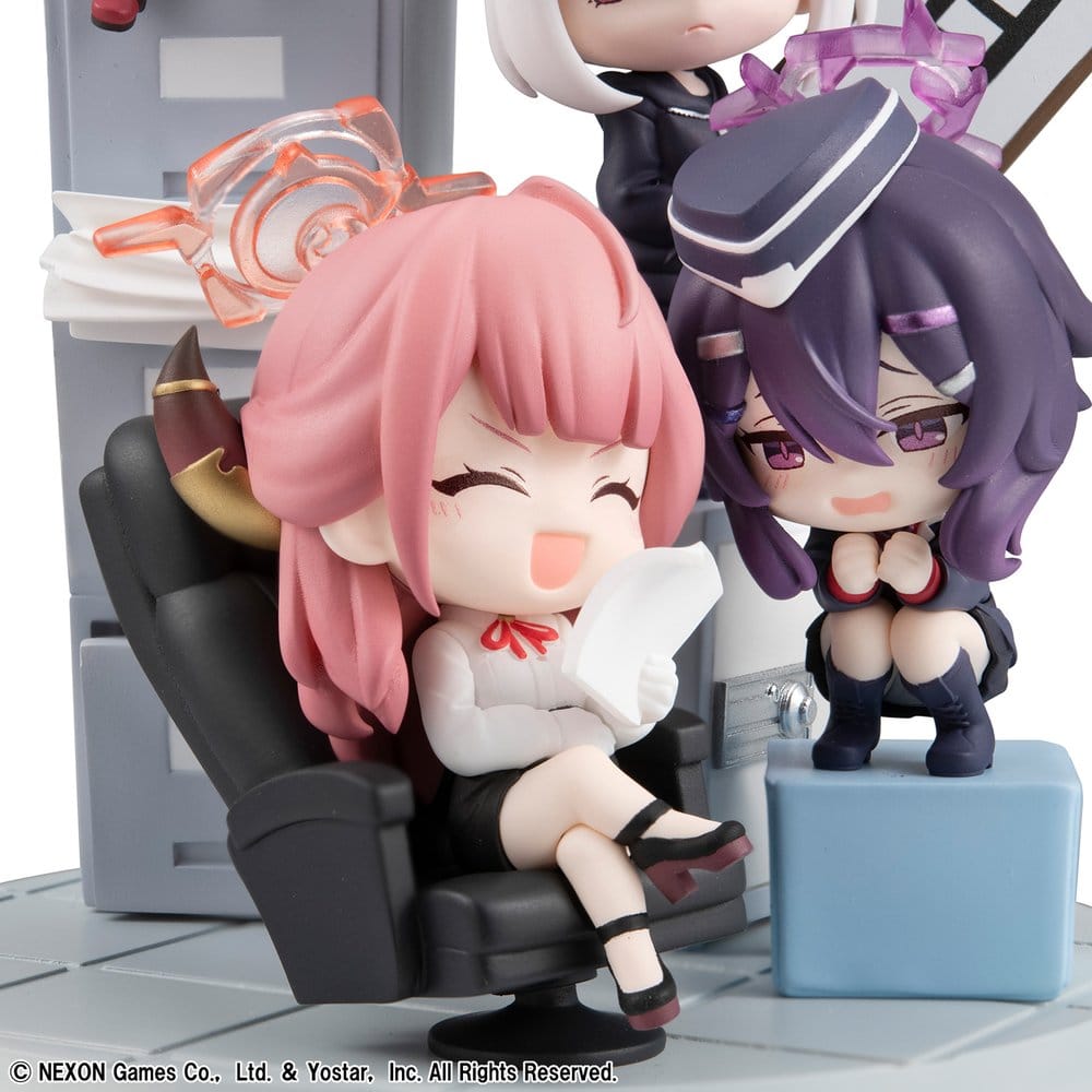 Blue Archive FigUnity PVC Figur 14 cm (with gift)