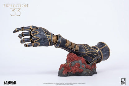Clair Obscur: Expedition 33 Replik 1/1 Scale Arm of Gustave 48 cm