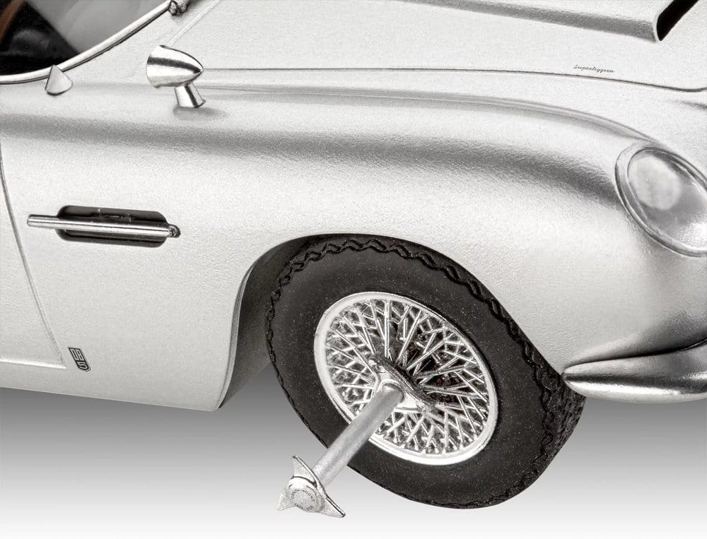 James Bond Revell Adventskalender Aston Martin DB5 Modellbausatz 21 cm