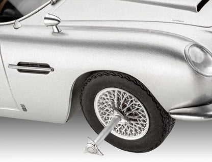 James Bond Revell Adventskalender Aston Martin DB5 Modellbausatz 21 cm