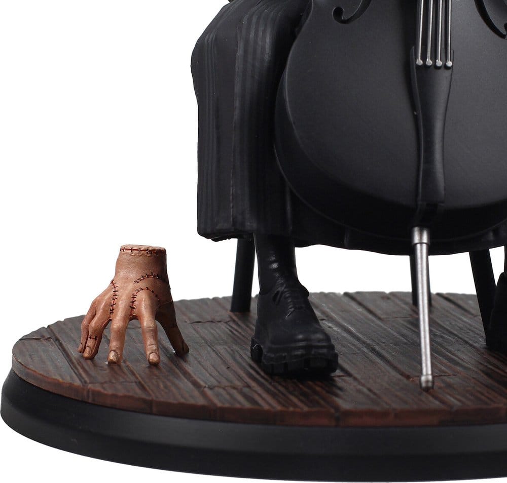 Wednesday Cello-Figur mit figurativem Schlüsselanhänger 20 cm