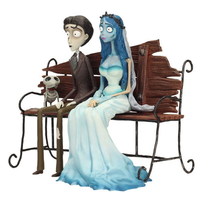 Corpse Bride Geschenkbox Figur & Schlüsselanhänger Victor & Emily