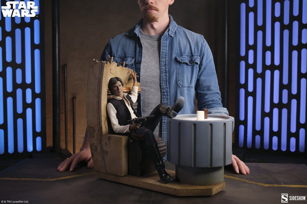 Star Wars Episode IV Mixed Media Premium Format Figur Han Solo: Sorry About the Mess 32 cm