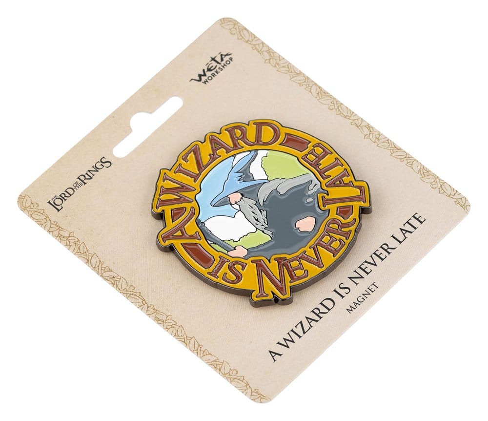 Herr der Ringe Magnet A Wizard Is Never Late (Enamel) 7 cm